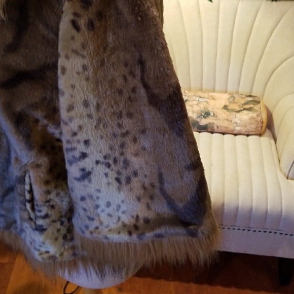 Short Jacket - Picture 4 of 7